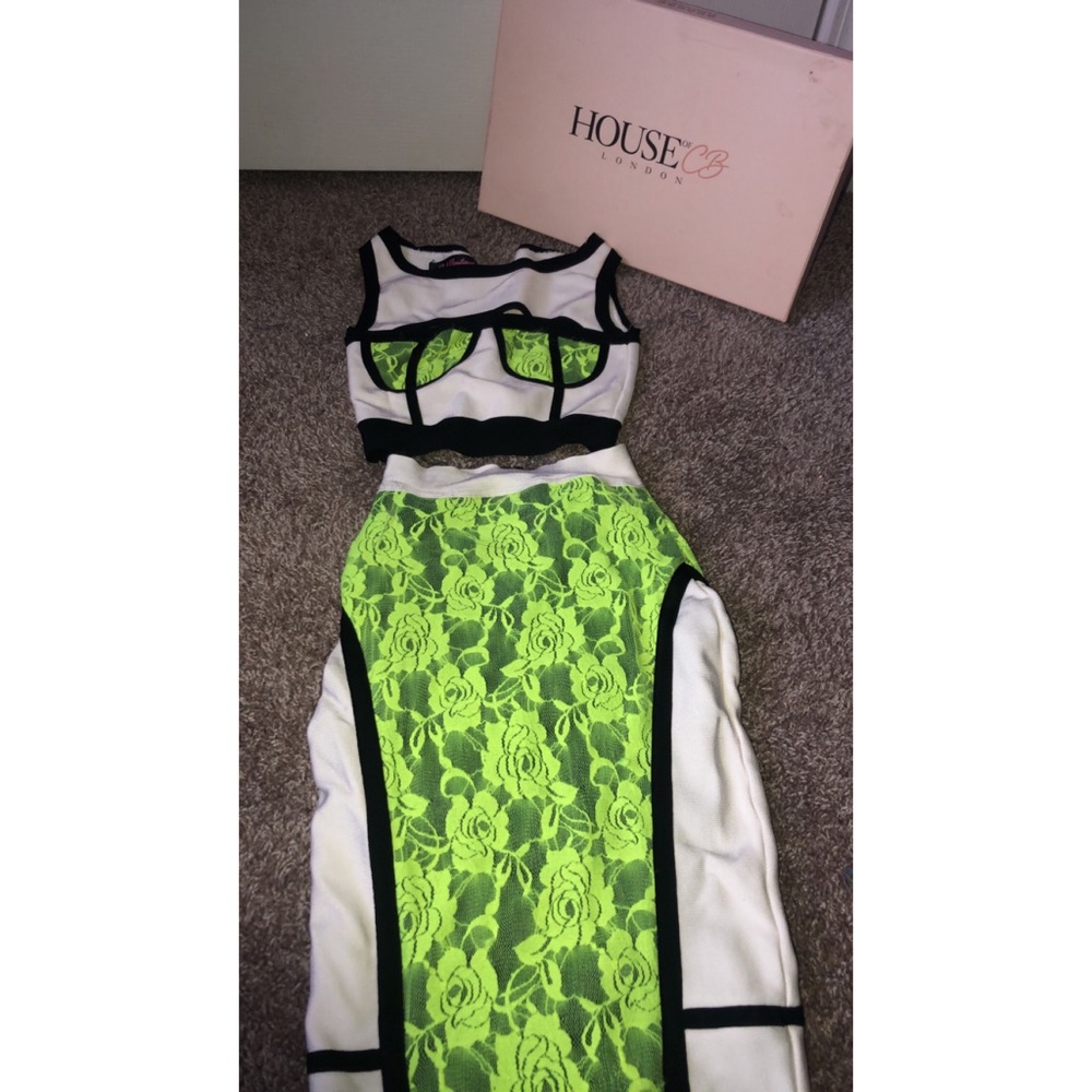 House of CB two piece ONLY WORN ONCE 😍